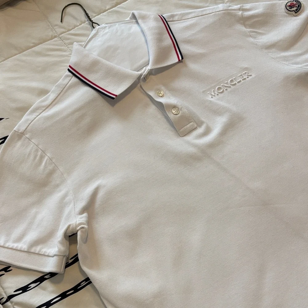 Moncler Classic White Polo with Logo - Picture 4 of 6